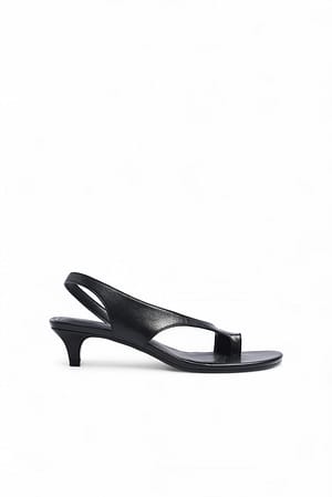 Black Chaussures à talon bas en cuir