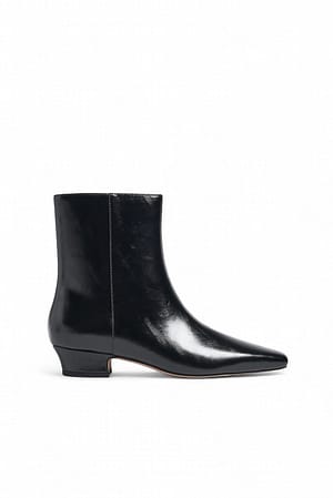 Black Ankelboots med lav hæl