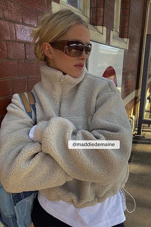 Sand Sweater med lomme foran