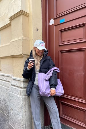 Lavender Grey Sporttasche mit Knoten