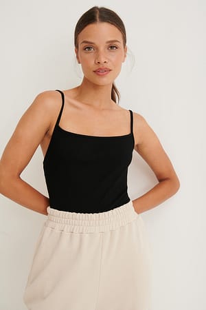 Black Geribde hoog uitgesneden body
