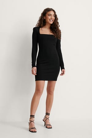 Black Robe à épaules rembourrées