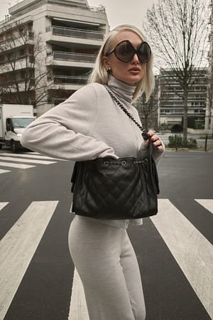 Image 4 of 8
