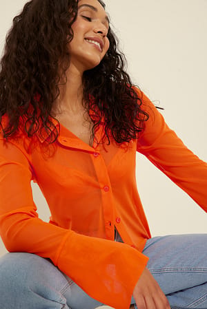 Orange T-shirt i net