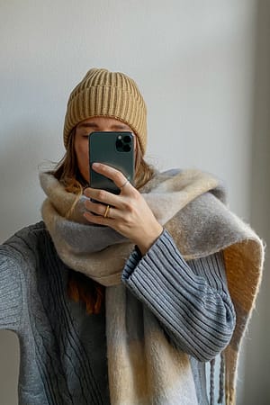 Beige Recycelte schlichte Strickmütze
