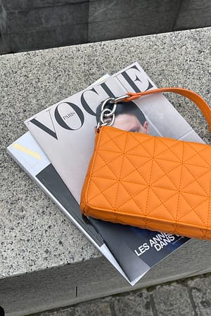 Orange Quiltet minitaske