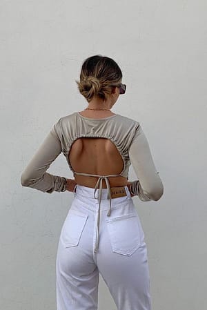 Beige Skinande topp med öppen rygg med knytning
