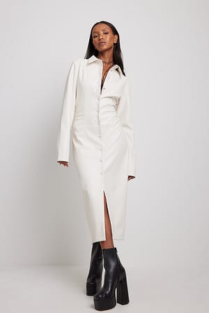 Offwhite PU geknöpftes Midikleid