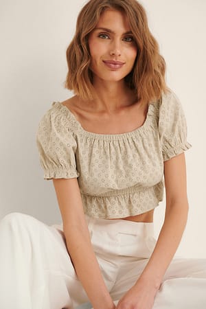 Beige Organisches Anglaise-Oberteil mit Puffärmeln