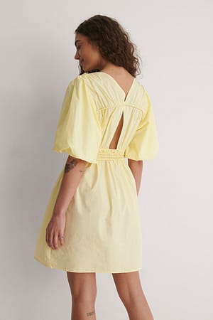 Minikleid Mit Offenem Rücken