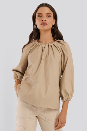 Beige Haut En Faux Cuir