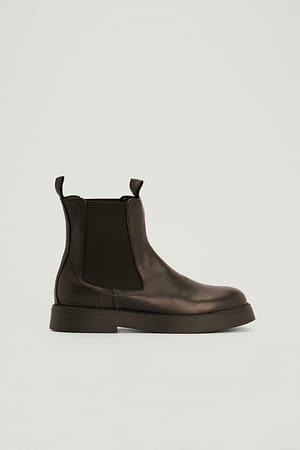 Black Chelsea Boots aus Leder