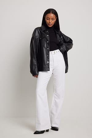 Offwhite Jeans mit Gürtel