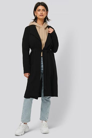 Black Lett Kåpe Med Belte