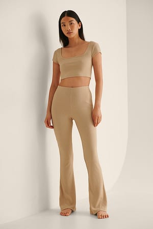 Beige Bootcut-Hose mit hoher Taille