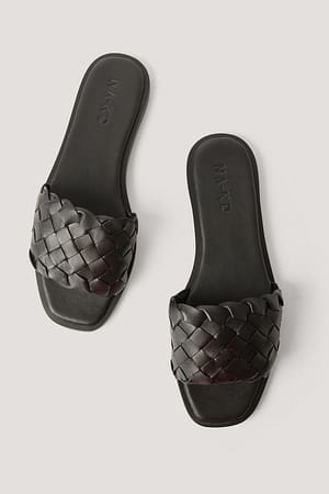 Chaussons En Cuir Tressé