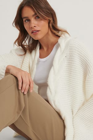 Offwhite Cable Detail Knitted Cardigan