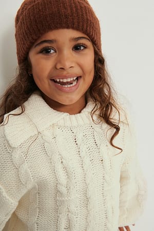 Brown Bonnet