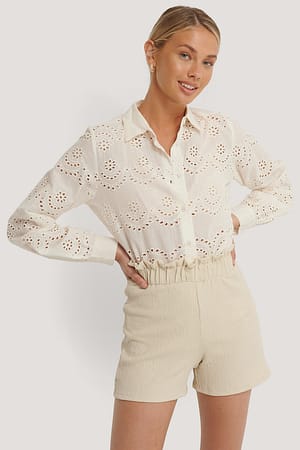 Recycelte Crepe-Smock-Shorts mit Rüschen