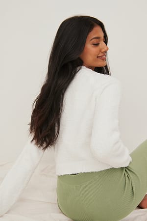 Offwhite Croppad stickad raglantröja