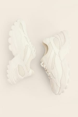 White Zapatillas De Trekking Con Suela Curvada