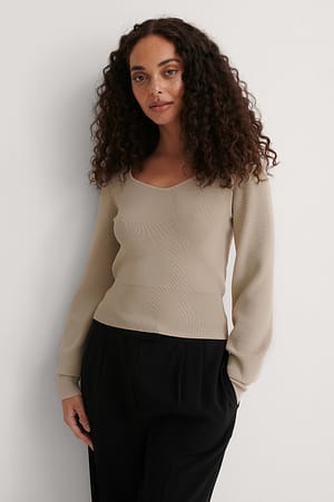 Light Beige Strikkegenser