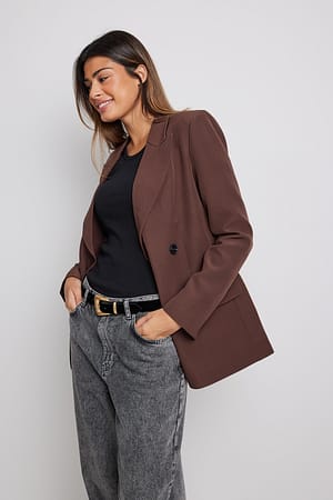 Brown Återvunnen dubbelknäppt figursydd blazer