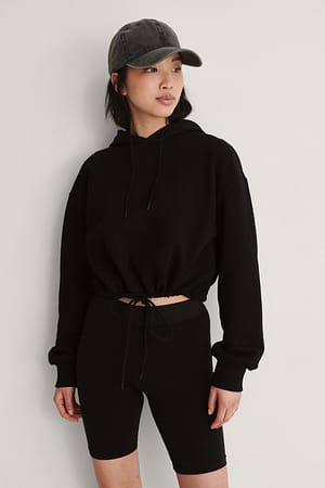 Black Organischer Kapuzenpullover mit Kordelzug-Detail