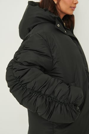 Image 4 of 6