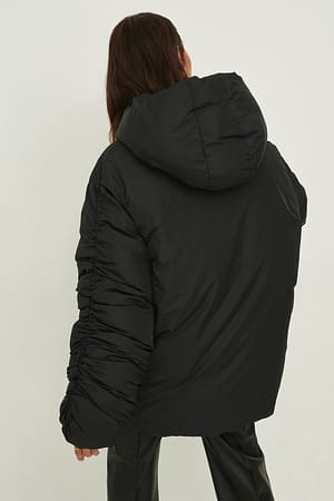 Image 2 of 6