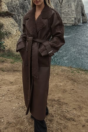 Brown Frakke i imiteret shearling