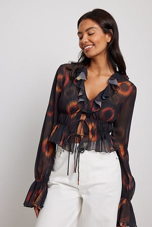 Ash Floral Bluse i chiffon med flæsedetalje og lange ærmer