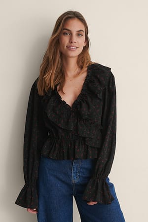 Red Flower Bluse Med Volanger