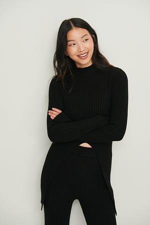 Black Front Slit Ribbed Knitted Sweater