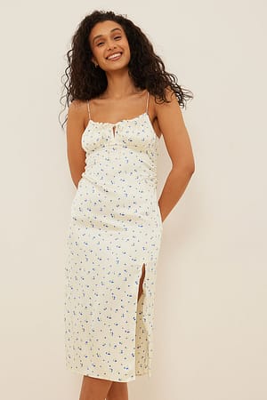 Midikleid mit Raffdetail