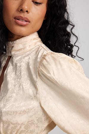 Champagne Langärmelige Bluse mit geraffter Taille
