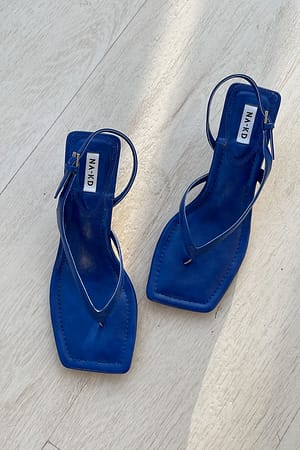 Cobalt Blue Tacones con tiras brillantes