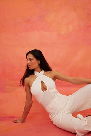 Offwhite Halterneck Keyhole Body