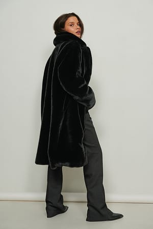 Black Jas van nepbont