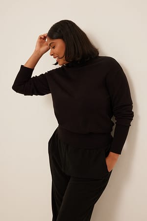 Black High Neck Fine Knitted Sweater