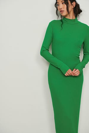 Green Robe à manches longues côtelée recyclée