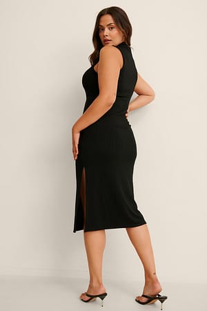 Black Recyceltes ärmelloses Midikleid mit Rippenmuster