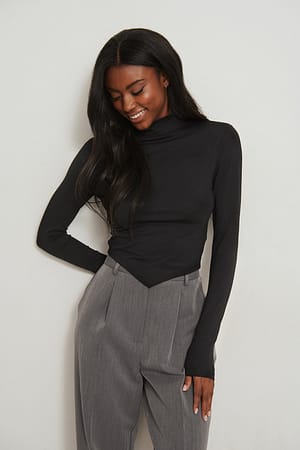 Black Top met hoge halsdetail