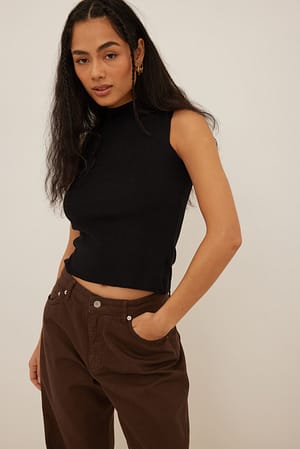 Image 2 of 5