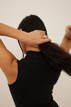 Black Hochgeschnittenes Top