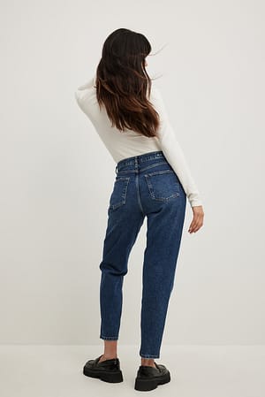 Dark Blue Mom Jeans mit hoher Taille