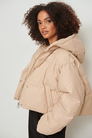 Light Beige Chaqueta acolchada con capucha y revestimiento