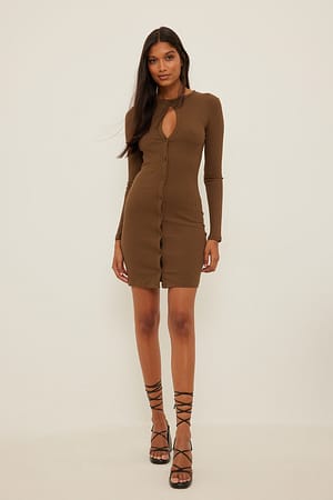 Brown Kjole med knapdetalje