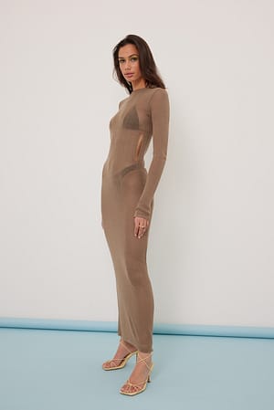 Nougat Strick-Maxikleid mit Cut-out-Details