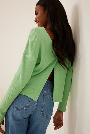 Green Strickpullover mit tiefem Rückenausschnitt